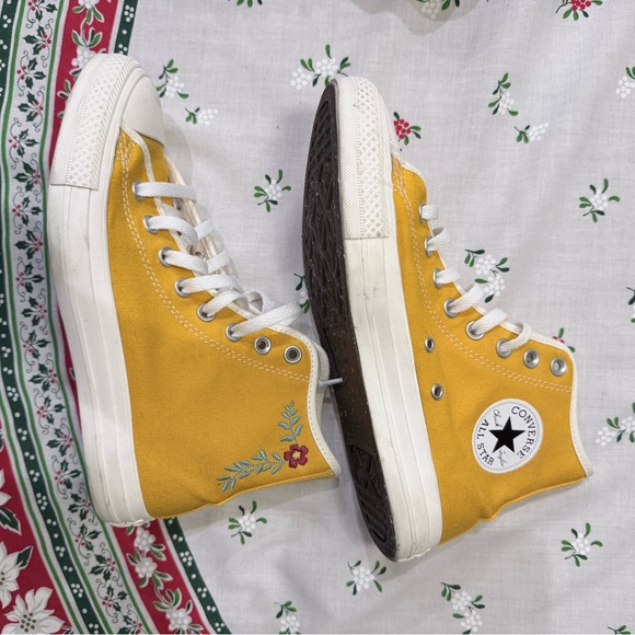 Converse Mustard High-Top Sneakers, women’s 8.5 WIDE - Picture 2 of 7